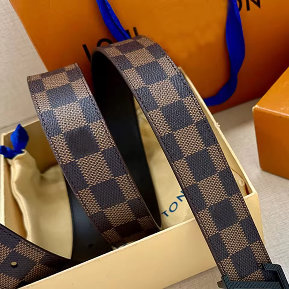 Wholesale High Quality Genuine Leather Belt,Custom Logo Luxury Designer V Belt,Father's Day A Birthday Present Belt Gift For Men