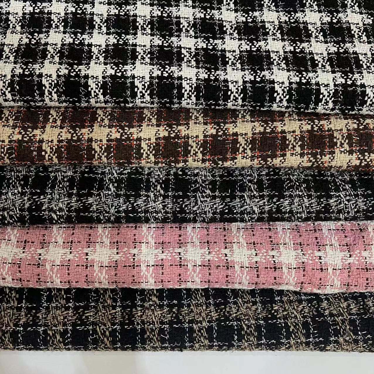 Popular Design Wool Pink Boucle Polyester Colorful Shiny Knit Fancy Red Tweed Fabric for Men's Suits