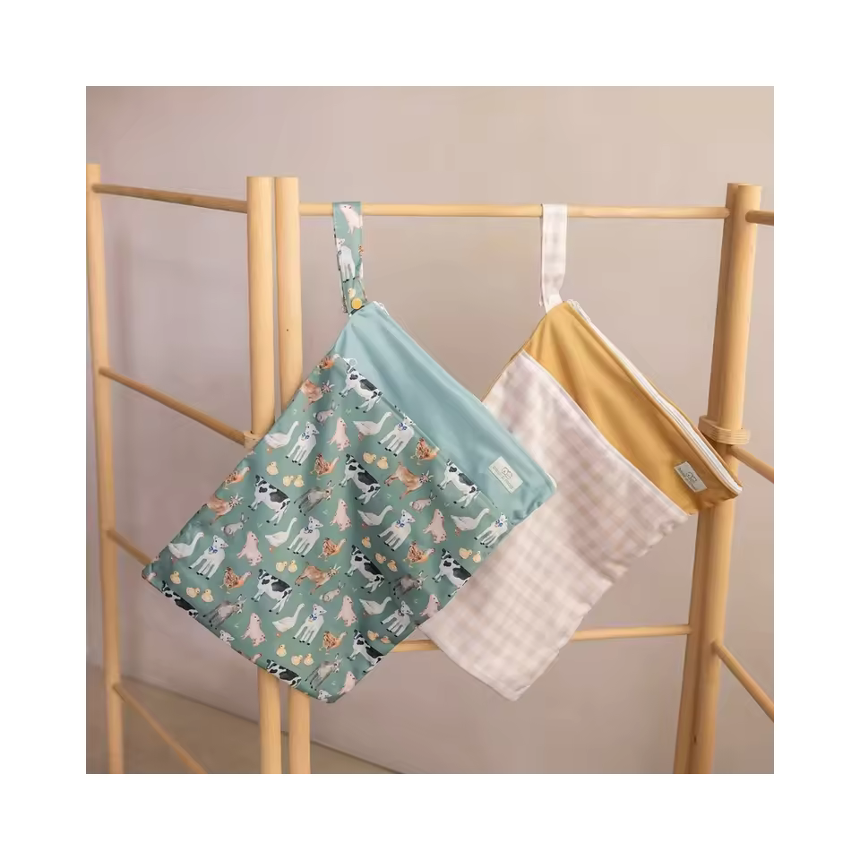 Fast Shipping Waterproof Wet Bags Two Pockets Reusable Washable Diaper Bag Nappy Storage Wet Bag Wholesale