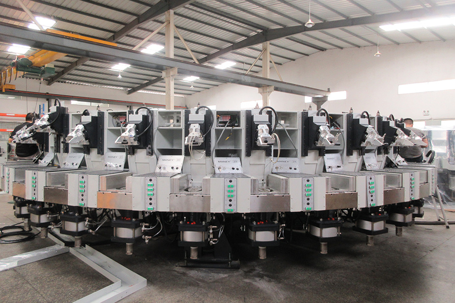 China Wholesale Rotary Type Sport Shoes Making PU Injection Machine on Sale