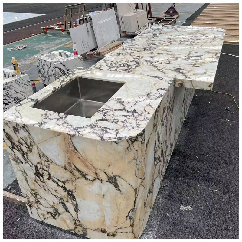 Calacatta Viola Marble Penisula Countertops