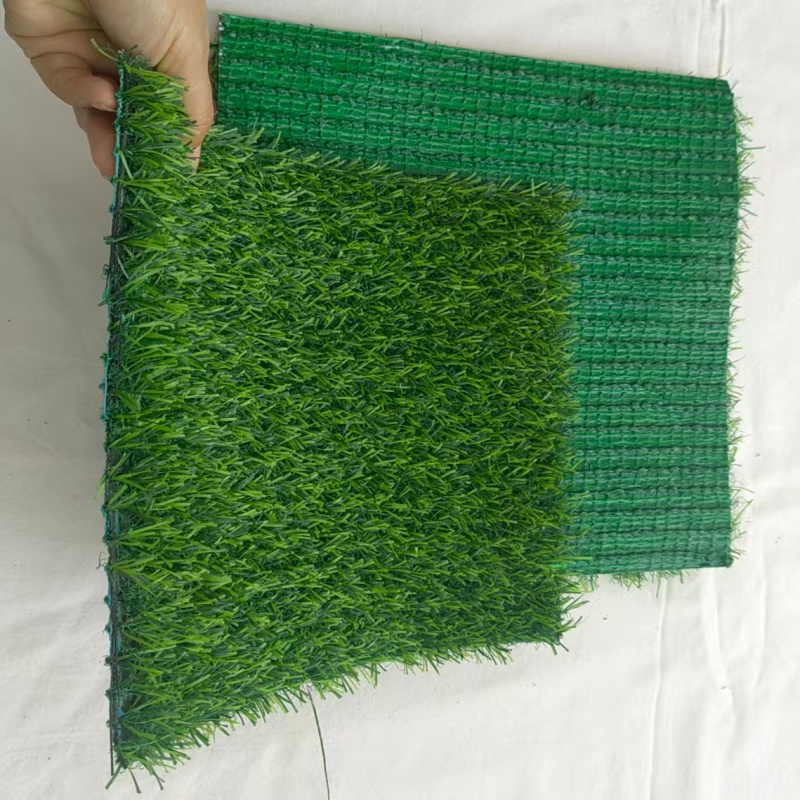 Super-Plush, Synthetic Foliage-Style Fiberized Artificial Turf