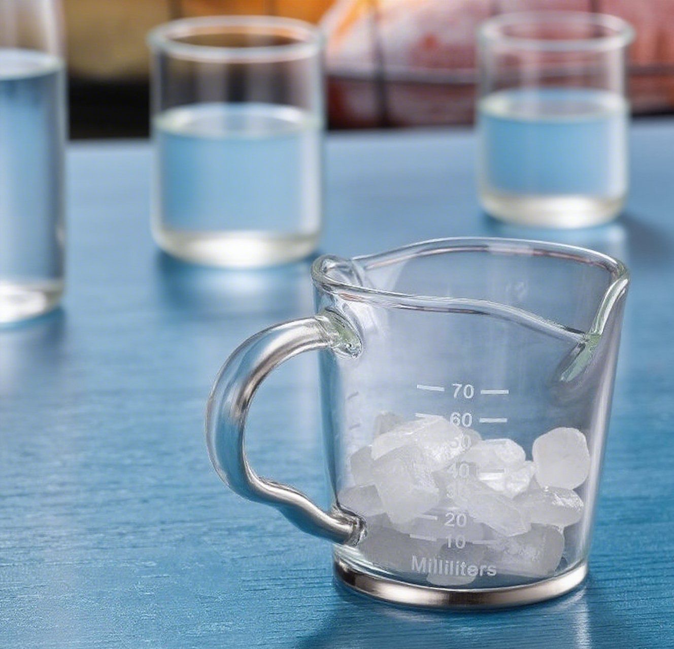 Stylish Measuring Ounces Cup with Double-Spout Glass Handle Design