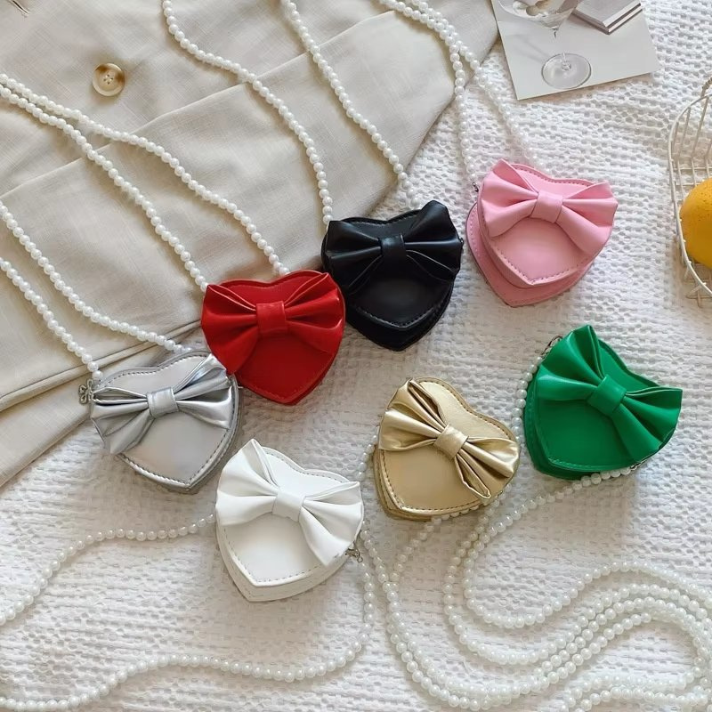 2025 New Love Bow Casual Tote Sweet Girl Pearl Accessories Red Envelope Messenger Bag with Zipper Closure for Women