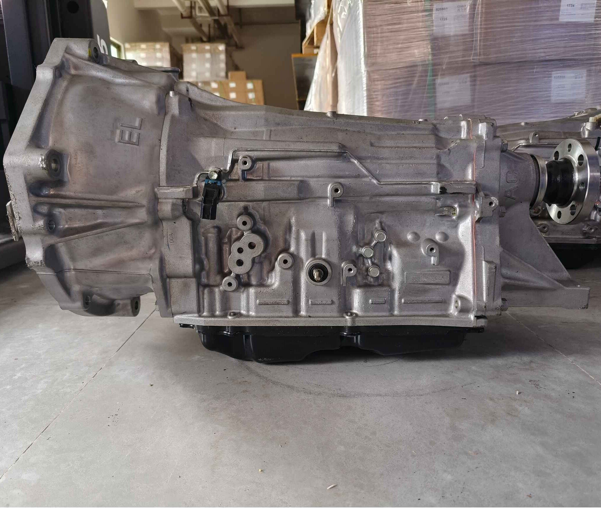 Brand New Auto Parts Gear Box Assembly AC60e Automatic Transmission Gearbox for Toyota