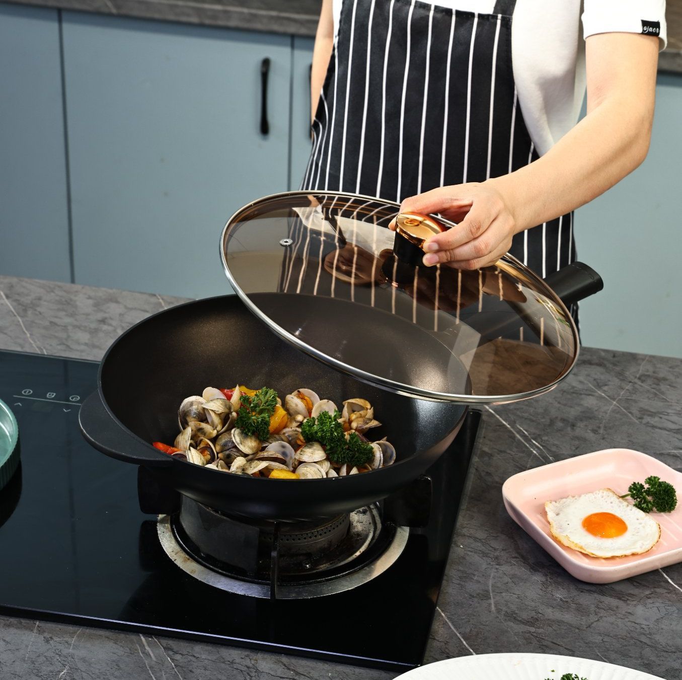 Aluminum Non-Stick Wok Saute Cooking Cast 32cm Frying Wok