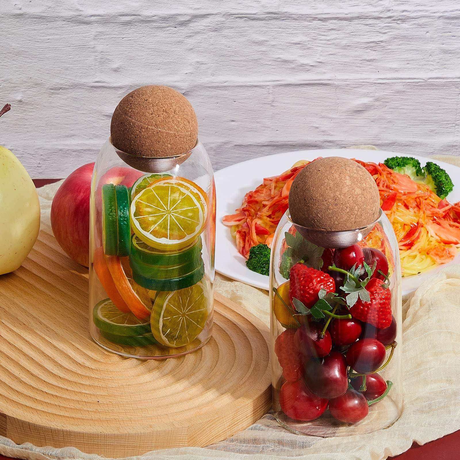 High-Quality Kitchen Glass Round Storage Jars with Spherical Cork Food Storage Containers for Spices, Tea, Cookies, and Confectionery.