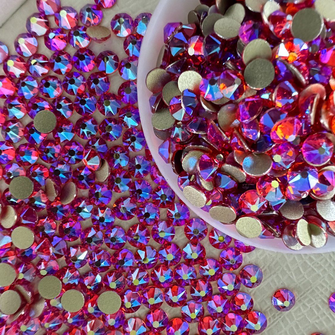 Top Quality 2088 Crystal Glass Nail Rhinestone 16 Cut Facets Nail Art Flat Back Glass Non Hot Fix Rhinestones