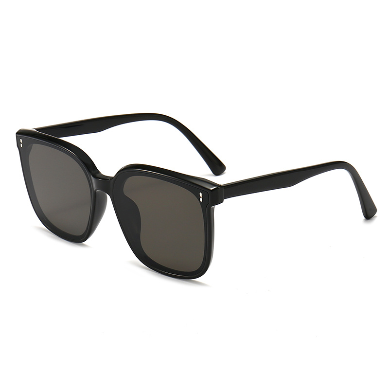 Trendy Square Frame Sunglasses with Premium HD Lens Technology