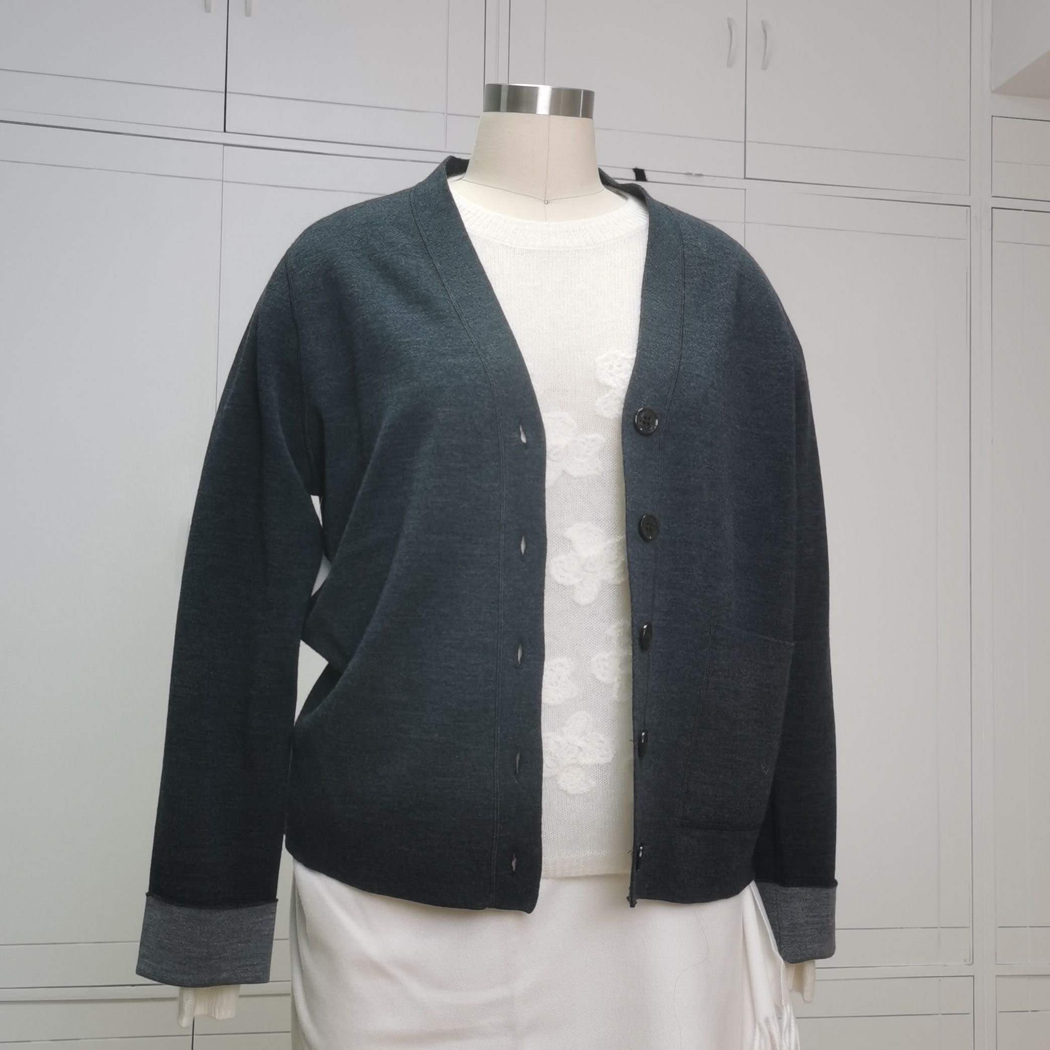 ODM Premium 100% Wool Clothing Women Cardigan Knitwear