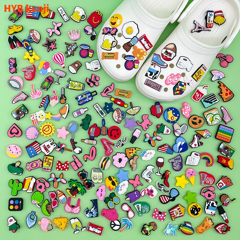 2024 New Arrival Soft PVC Wholesale Hot Sale Cute Fashion Funny Bulk Famous Logo Shoes Decorations