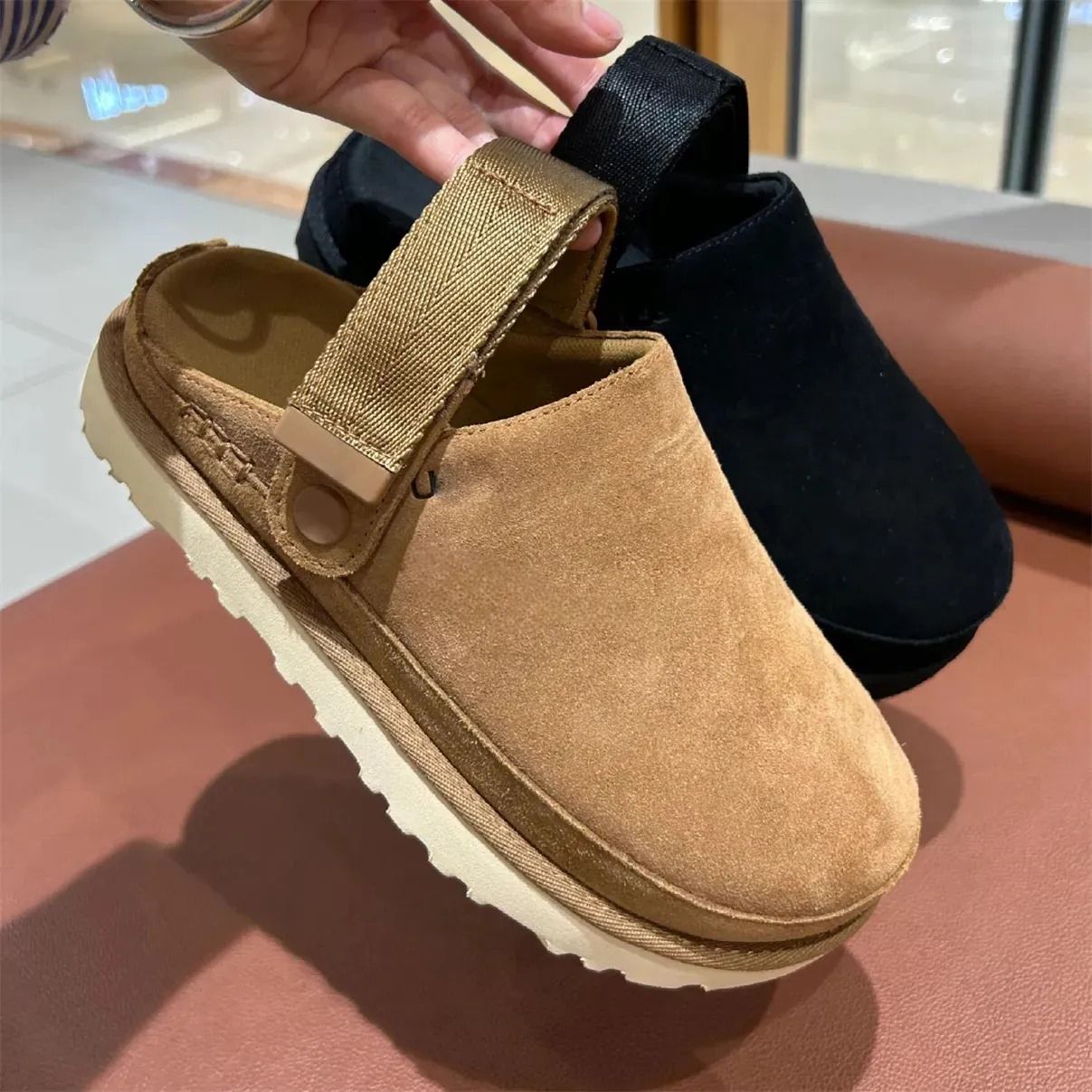 2025 High-Quality Wholesale Summer New Half Drag Female Leather Platform Sandals Male Couple Shoes Wear Fashion Shoes