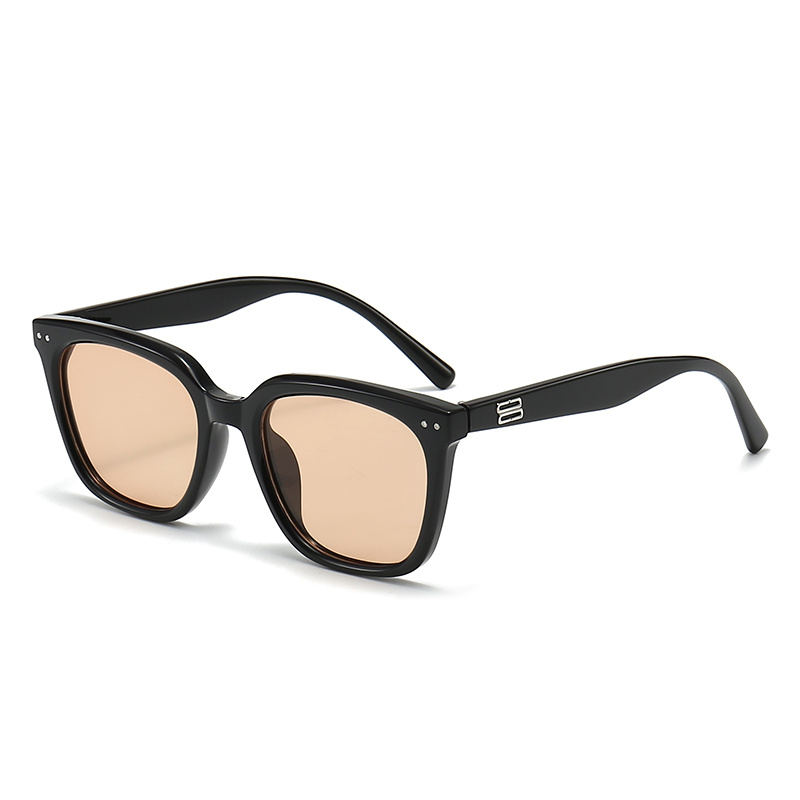 Stylish Square Polarized Sunglasses with UV Protection for Everyday Use