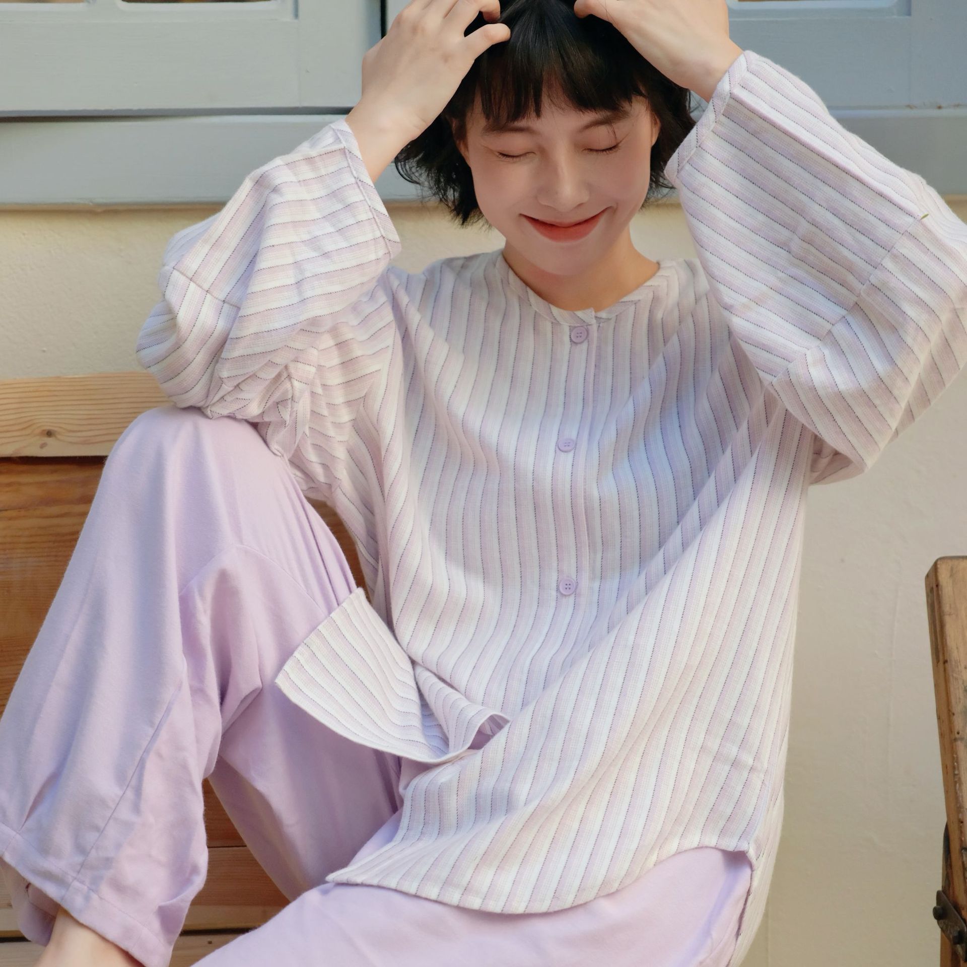Customizable Cotton Pajama Set for Women: Simple Style, Relaxed-Fit Loungewear for Spring/Fall