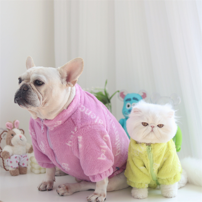 Luxury Designer Pet Apparel Winter Fashion Plush Zipper Coat Dog Clothes Thick Pet Coat Cat Cute Warm Coat