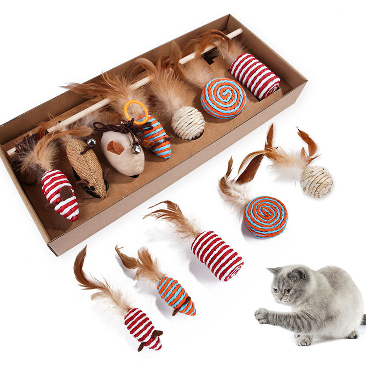 Hot Selling Interactive Cat Toy Set 7 Pcs Mouse Toy Gift Box for Best Cat Toy