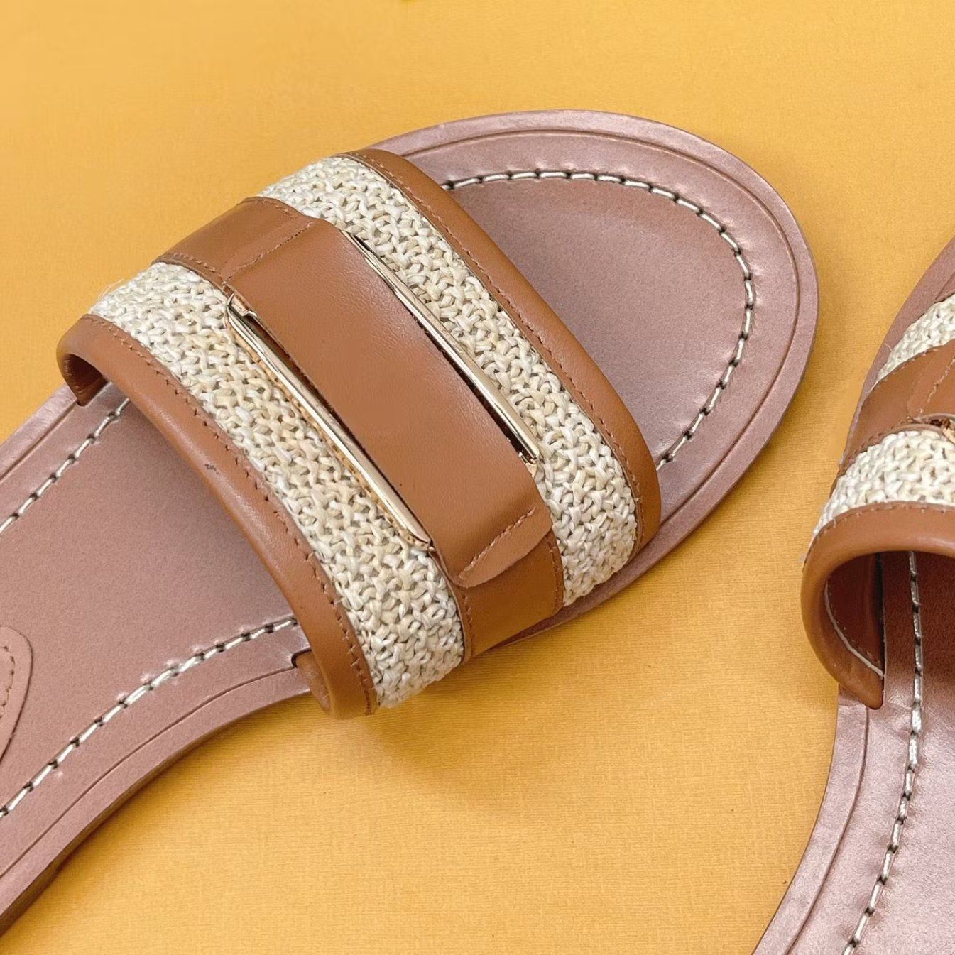2025 Hot Selling Women's Sandals, Beach Shoes, Outdoor Casual Flat Leather Sandals with Metal Buckles - Women's Sandals and Branded Sandals