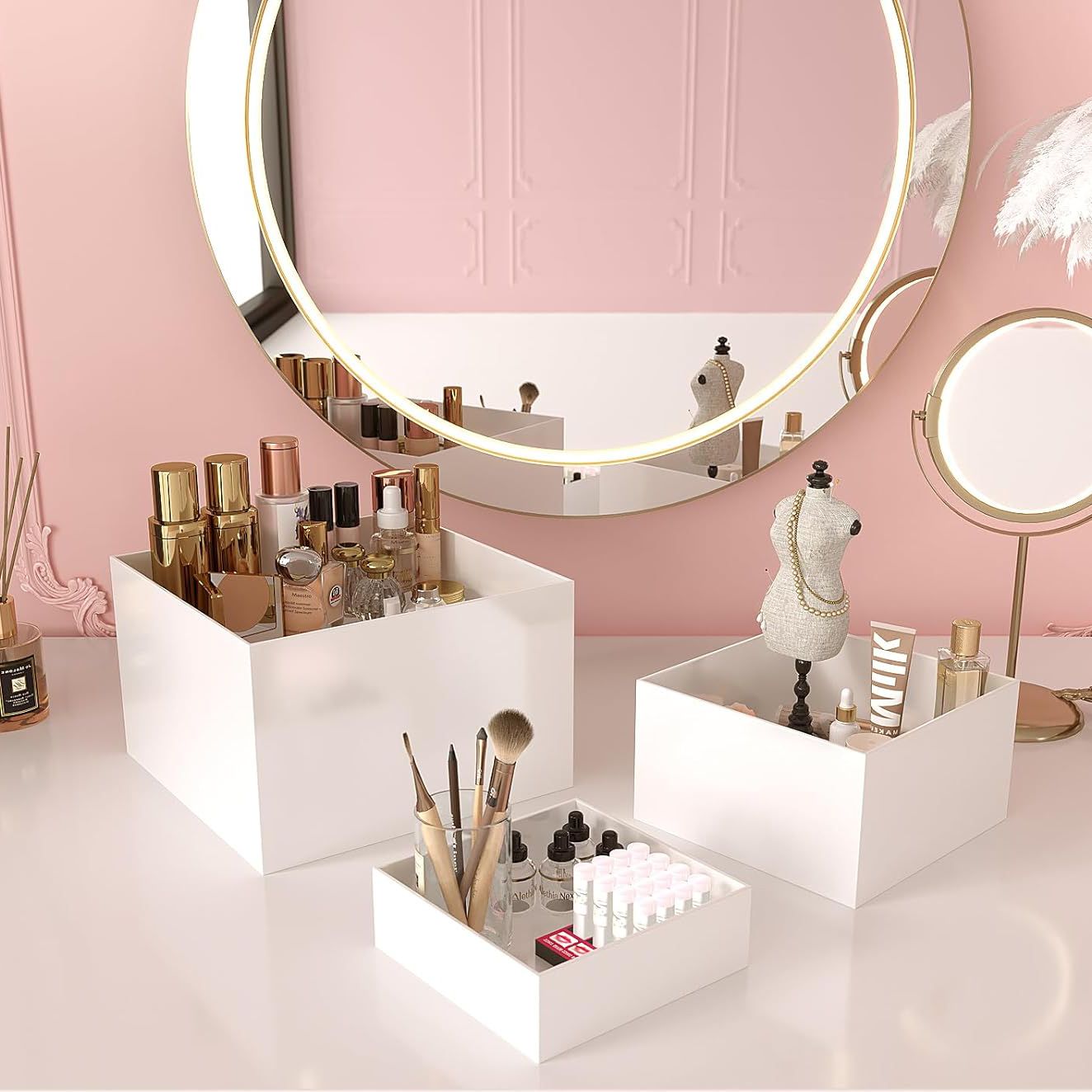 Acrylic Pedestal Stand Decorations for Home Decorations