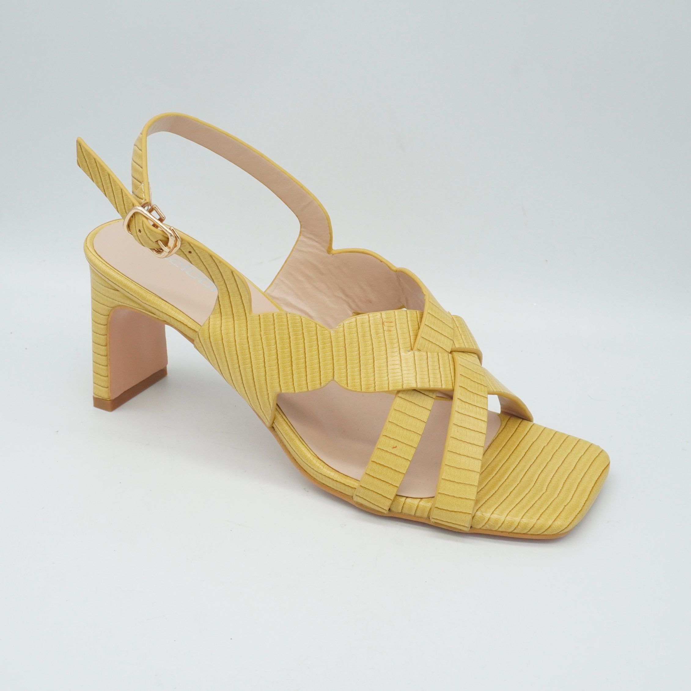 Fashion Summer Square Toe Flat Heel Women Shoes Super Soft PU Non-Slip Wear-Resistant Sole Outdoor High-Heeled Ladies Sandals