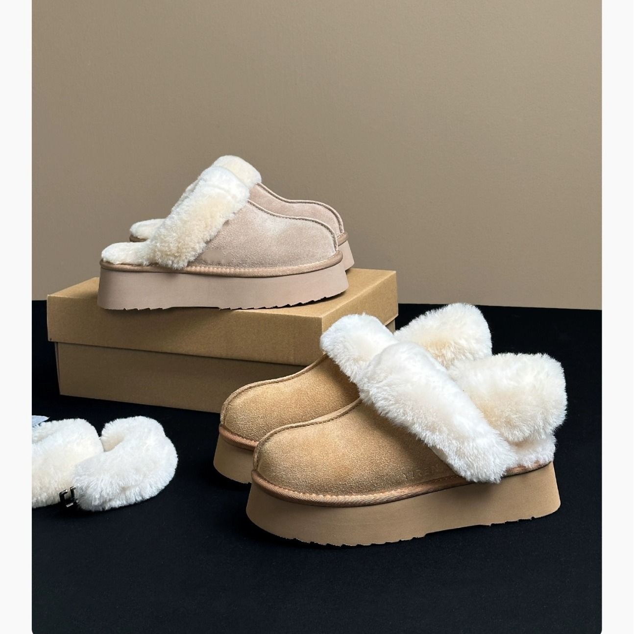 Wholesale with Fur Soft Fluffy Winter Furry Boots Non-Slip Luxury Shoes for Women Snow Boots Flat Warm Fur Leather Soft Slipper