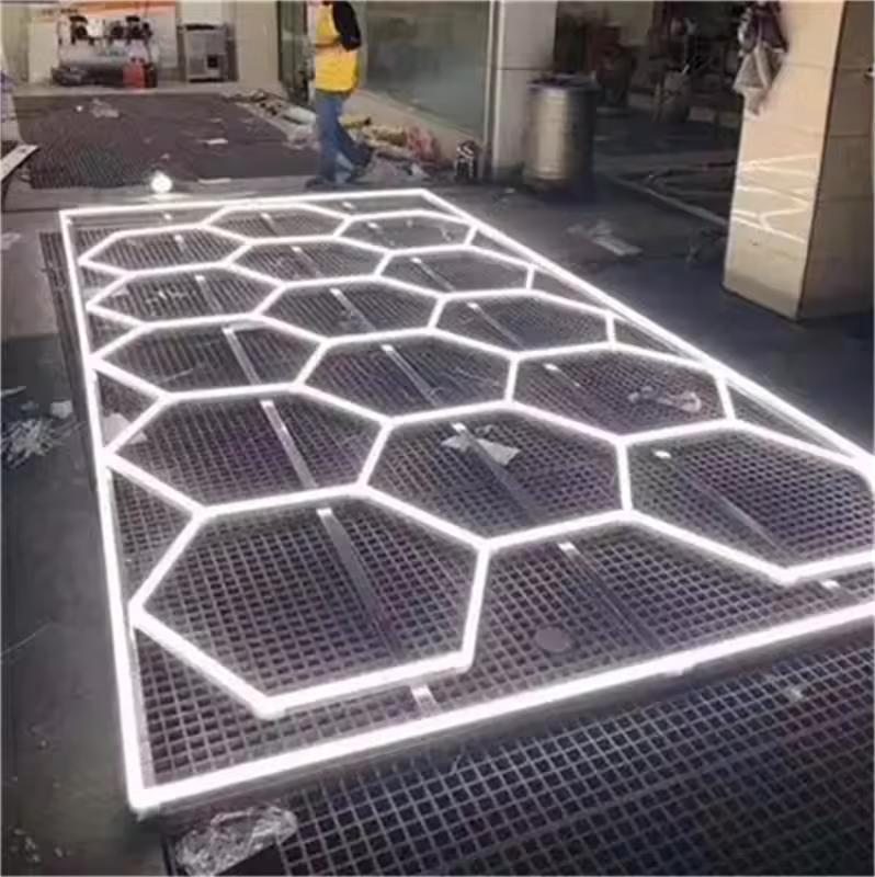 2.4*4.8m Cheap Factory In Stock Hex Led Work Light For Garage Honeycomb Led Light