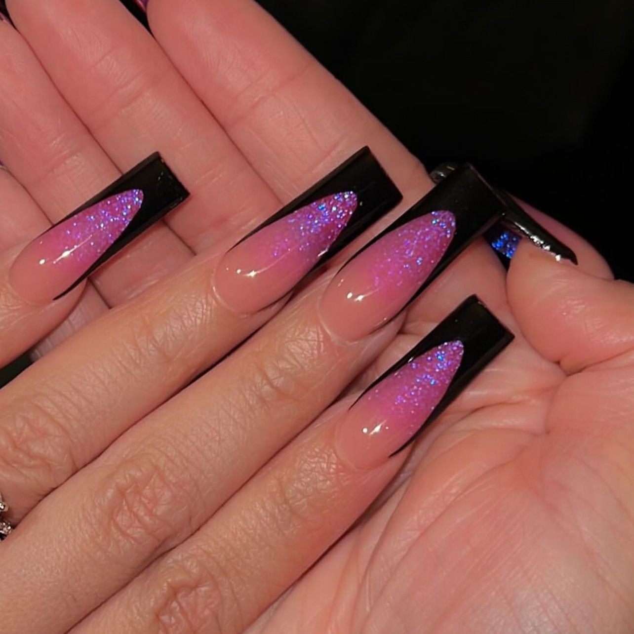 Simple French Black Press on Nail 24PCS Set Wholesale Private Label False Red Gradient Detachable Glitter Art Fake Nail