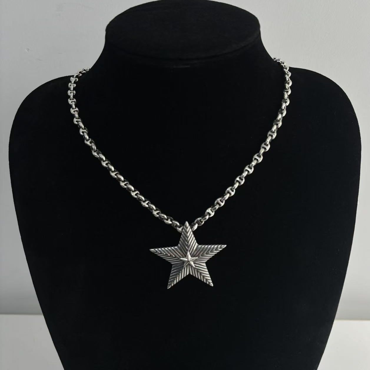 Factory Wholesale 925 Sterling Silver Pendant with High-Quality Ethnic Style Necklace