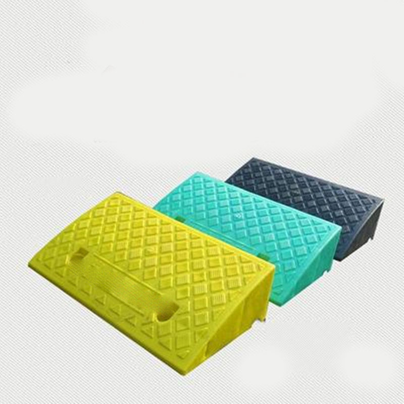 Wholesale Plastic Curb Slopes Portable Car Home Threshold Triangular Uphill Ramps