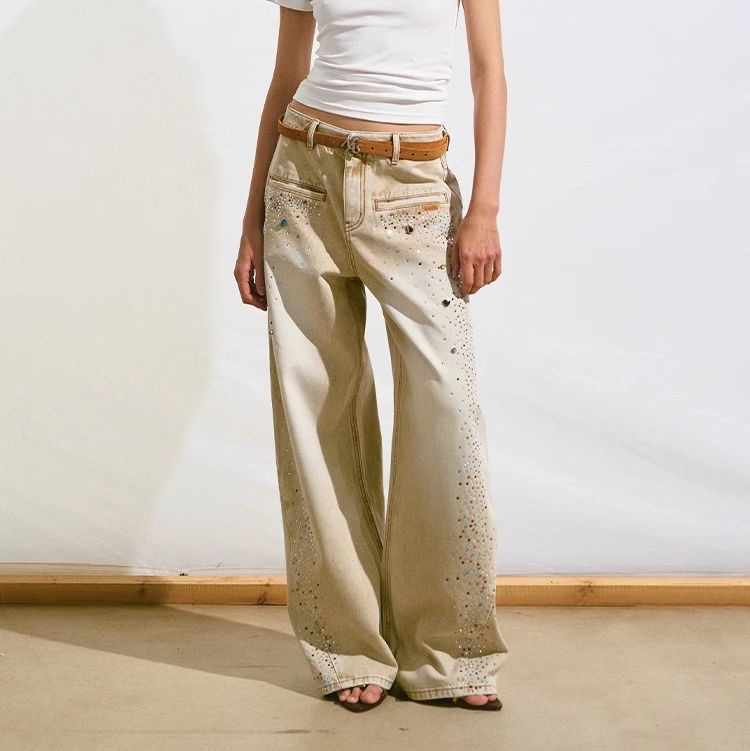 Classic Blue Jeans with Distressed Detailing for Everyday Wear