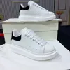 Men′ S Oversized Sneaker in White Black Classic Calf Leather Lace up Designer Luxury Shoes