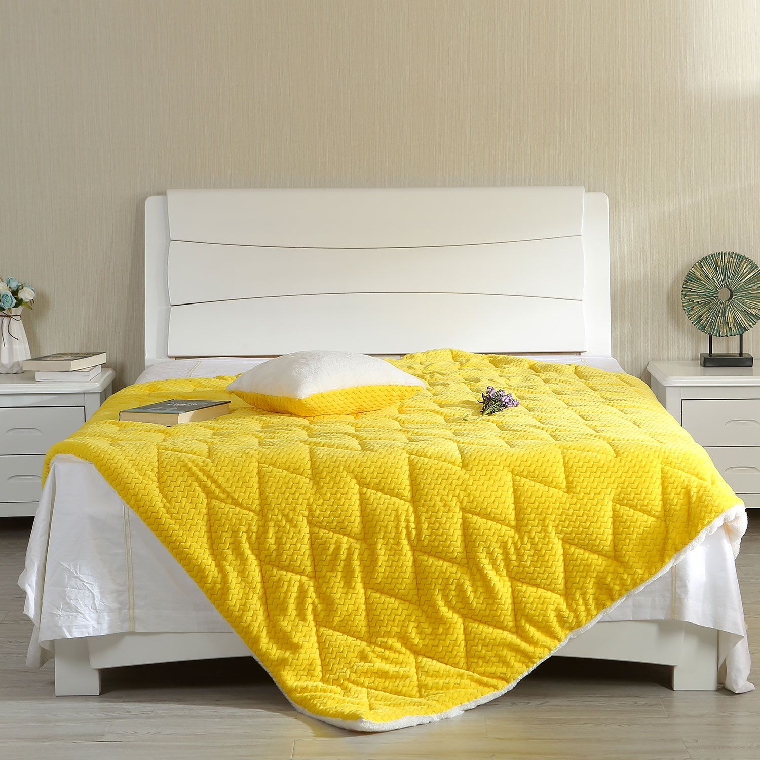 Winter Use Soft Plush Bedding Flannel Blankets with Jacquard Flannel Fabric