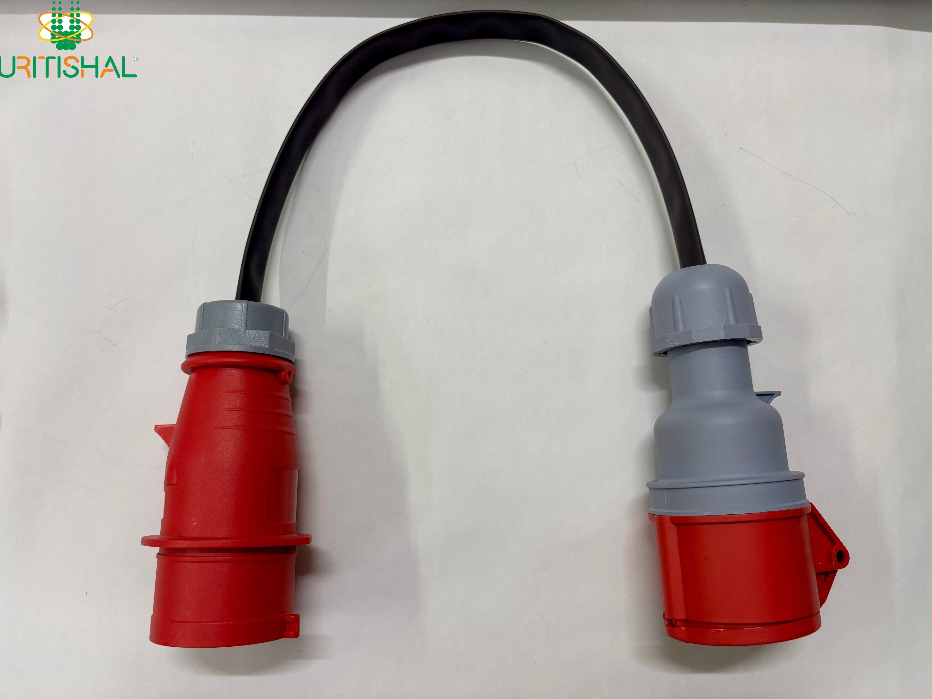 Electric Vehicle Plug to Cee Power Socket Adapter Converter