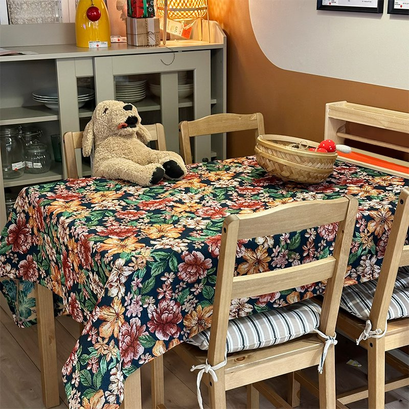Low MOQ Floral Pattern Tapestry Tablecloth Hand-Made Fabric with Vintage Tabletop Tablecloth for Home Holiday Party Decor
