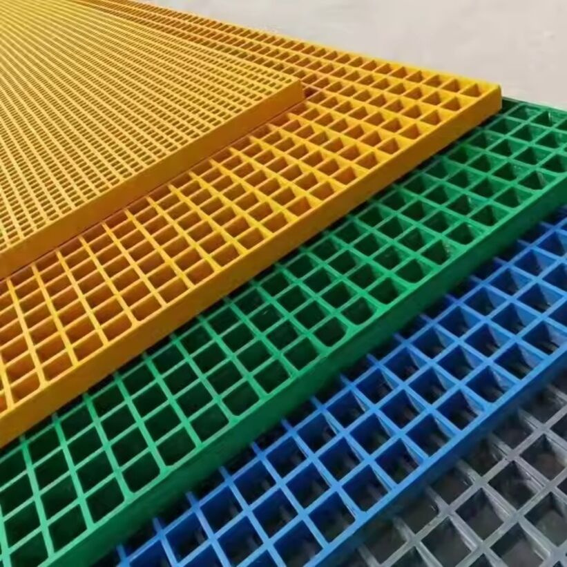 Mesh Size 50*50mm Walkway Grid FRP Grill Fiberglass Plate Grating Fence for Industry Flooring