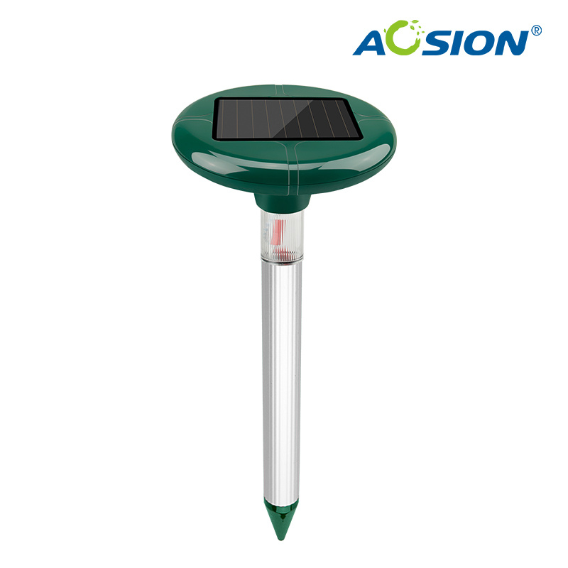 Gopher Repeller with Ultrasonic Rodent Chaser and Solar Powered Garden Light