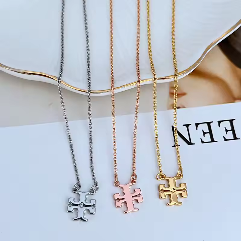 Fashionable 2025 Women's Metal Necklace Top Selling Gold Plated Chain Gold Tops Necklace For Girls And Women Factory Oem