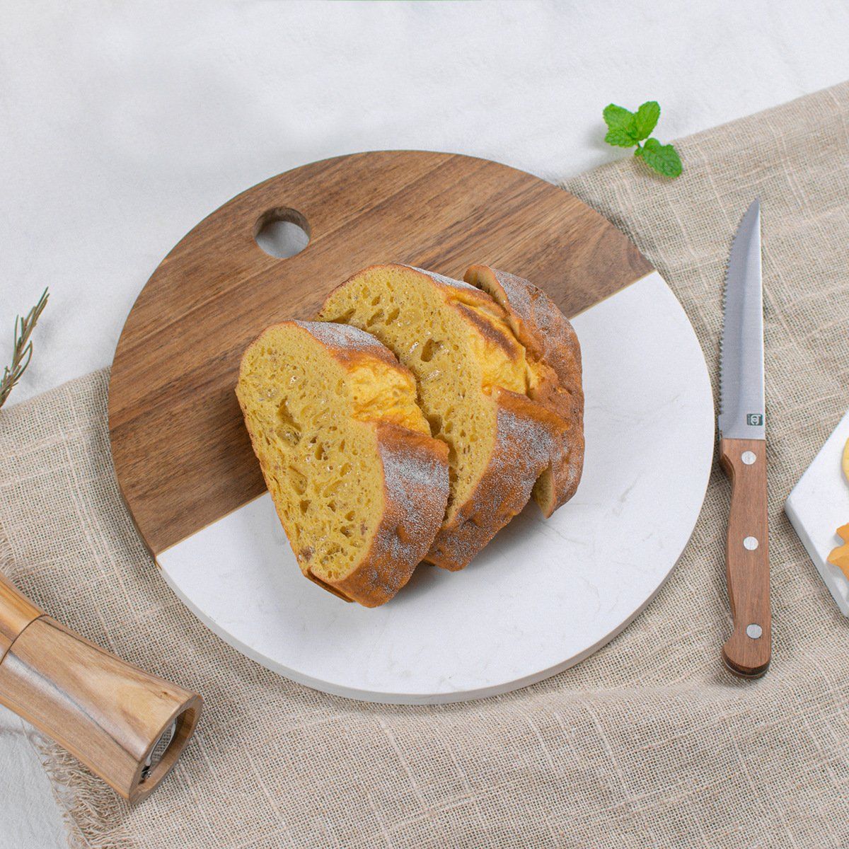 Hot Selling Round Cutting Board with White Marble and Wood