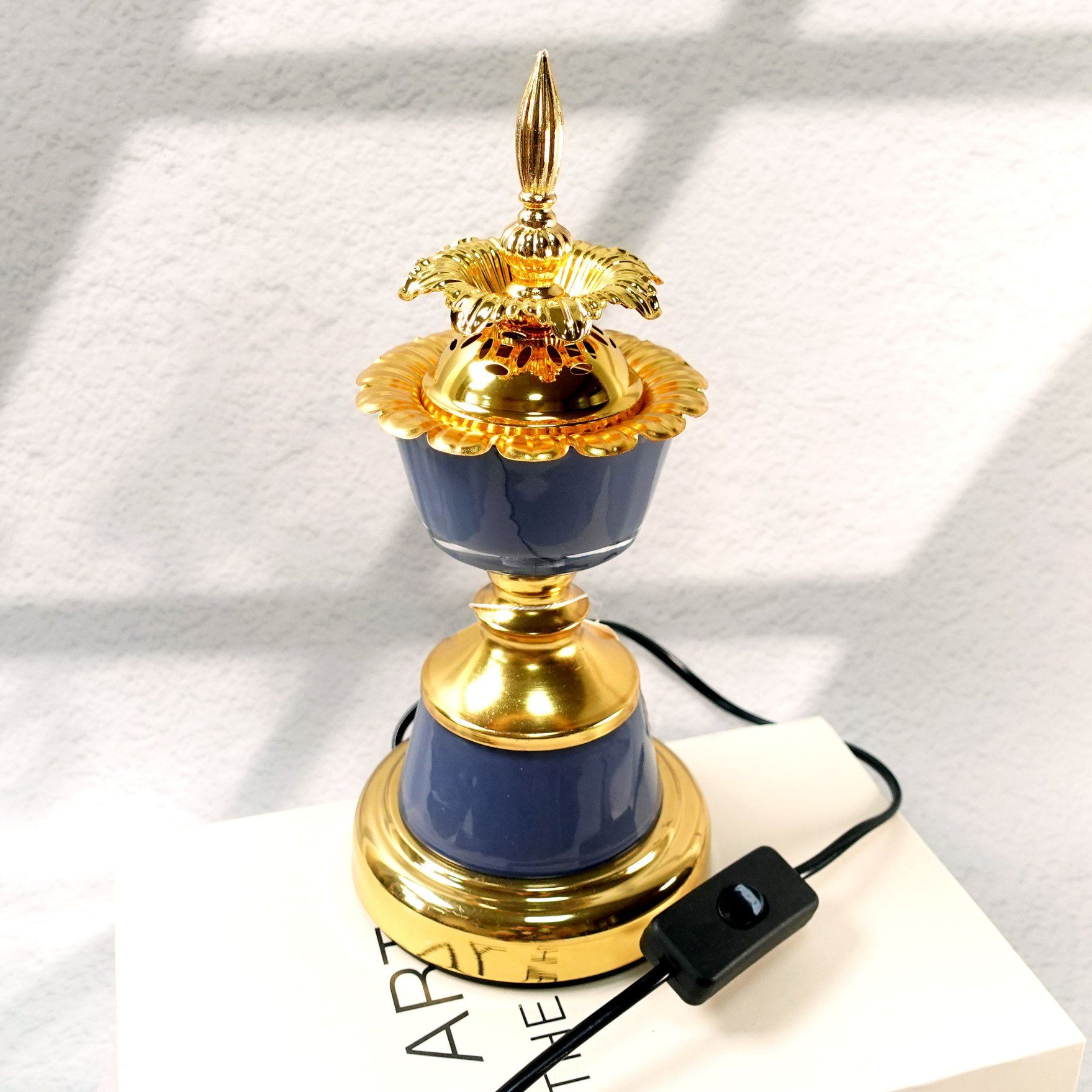 2025 New Wholesale Middle East Arab Indoor Aromatherapy Plug in Electric Incense Burner