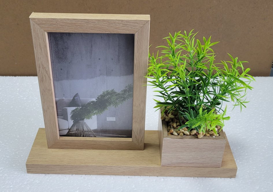 2023 New Arrival Creative Home Decoration Table Top Photo Frame with Artificial Plant