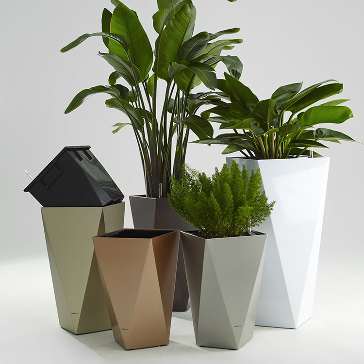 Hot Selling Plastic Resin Planter Home Decor Lazy Self-Watering Large Size Garden White Flowers Vase and Pots