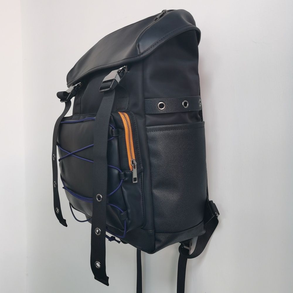 OEM Water Resistant Large Capacity PU Travel Rucksack with Expandable Compartment