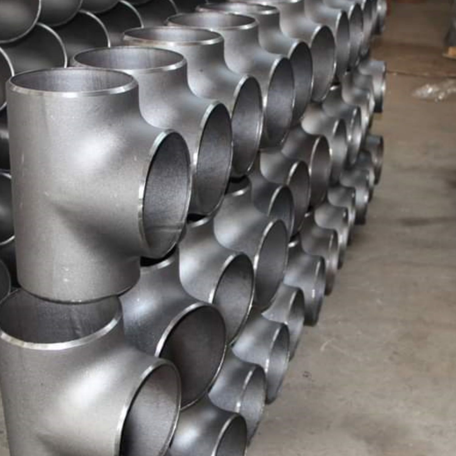 in Stock SS304 316 Pipe Fitting-Butt Welding Stainless Steel Reducing Outlet Equal Tee