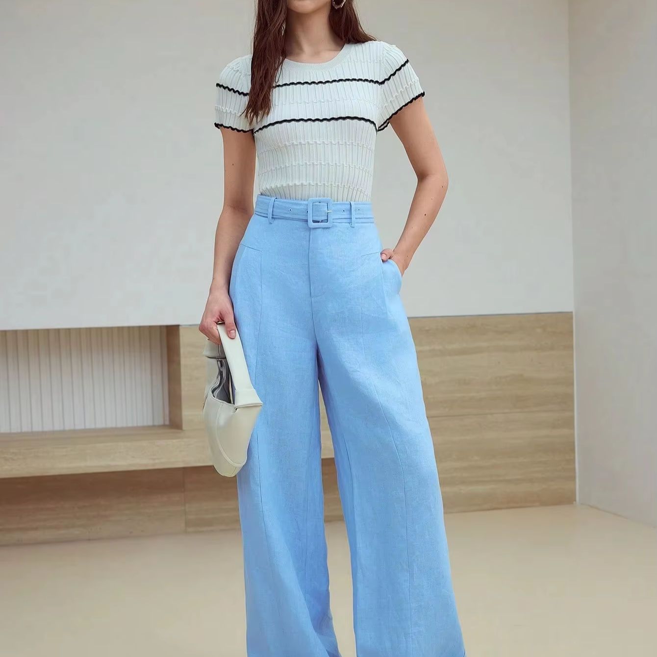 Manufacturer Direct 2025 Stylish Comfortable Multi-Functional Ripped Jeans Women's High Waistedwidelegdenim Trousers