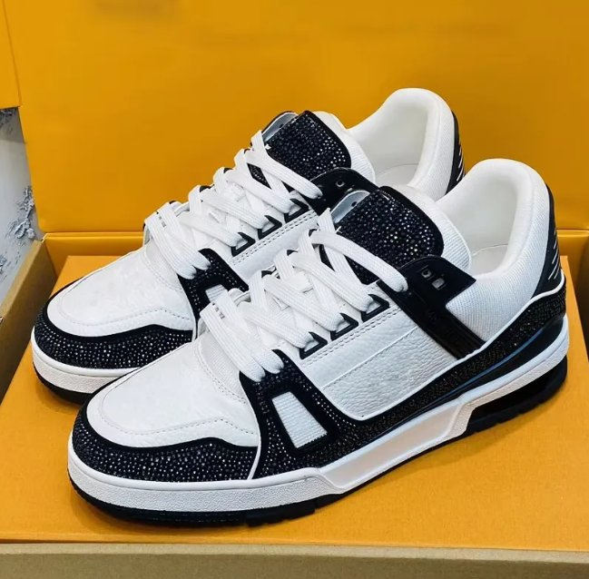 Trendy Flat Shoes New Luxury Fashion Men Casual Shoes Comfort Anti Slip Outdoor Sneakers High Quality Board Shoes