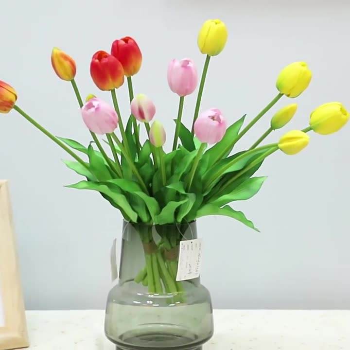 Hot Selling Mini Tulip Artificial Flowers New Popular Home Decoration With Real Touch Floral Design Wholesale Cheap Floral Style