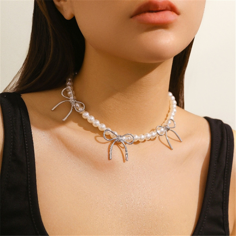 Vintage Pearl Beads Fairy Bowknot Choker Simple Cute White Pearl Metal Bow Necklace for Jewelry Women